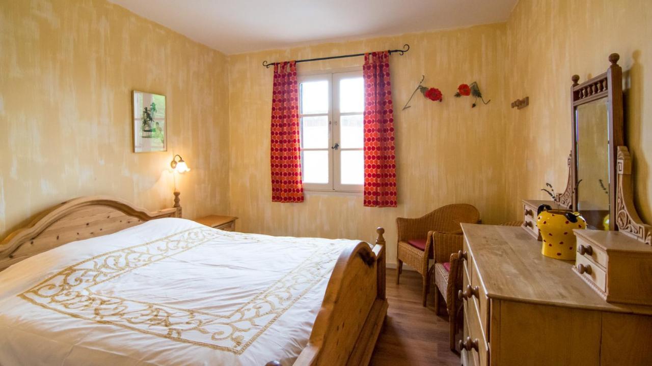 La Petite Grande Apartment Lurs Bagian luar foto