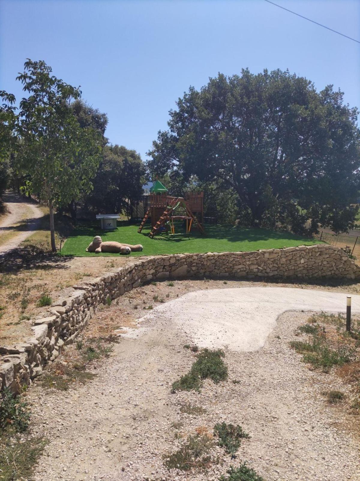La Petite Grande Apartment Lurs Bagian luar foto